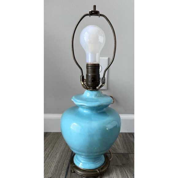 Vtg Mid Century Robins Egg Blue Ceramic Asian Ginger Jar & Brass Base Table Lamp - Picture 1 of 11